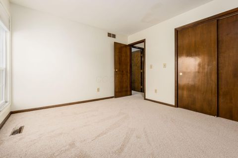 Tiny photo for 4765 Coach Road, Columbus, OH 43220 (MLS # 225044787)