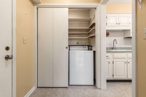 Tiny photo for 4765 Coach Road, Columbus, OH 43220 (MLS # 225044787)