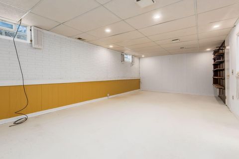 Tiny photo for 4765 Coach Road, Columbus, OH 43220 (MLS # 225044787)