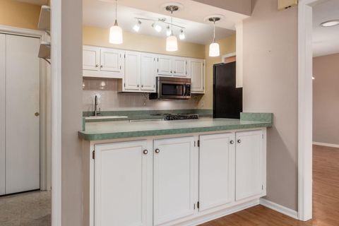 Tiny photo for 4765 Coach Road, Columbus, OH 43220 (MLS # 225044787)