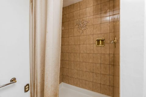 Tiny photo for 4765 Coach Road, Columbus, OH 43220 (MLS # 225044787)