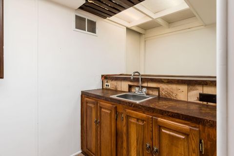 Tiny photo for 4765 Coach Road, Columbus, OH 43220 (MLS # 225044787)