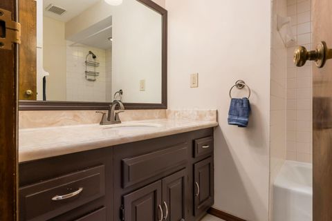 Tiny photo for 4765 Coach Road, Columbus, OH 43220 (MLS # 225044787)