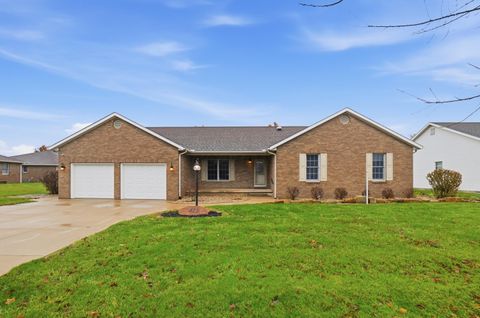 Photo of 412 Brittim Drive, Washington Court House, OH 43160 (MLS # 225044154)