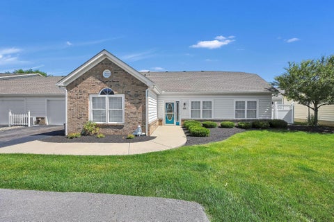 Photo of 205 Cumberland Meadows Circle, Hebron, OH 43025 (MLS # 226019683)