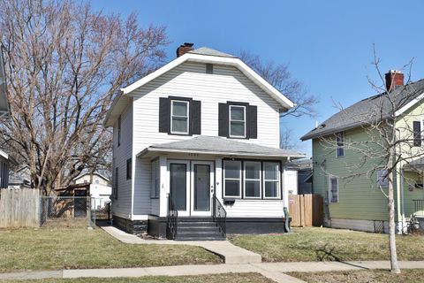 Photo of 1562 Myrtle Avenue, Columbus, OH 43211 (MLS # 226005892)