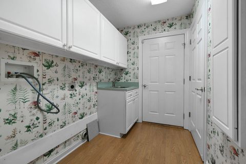 Tiny photo for 712 Stone Ridge Way, Newark, OH 43055 (MLS # 225041048)