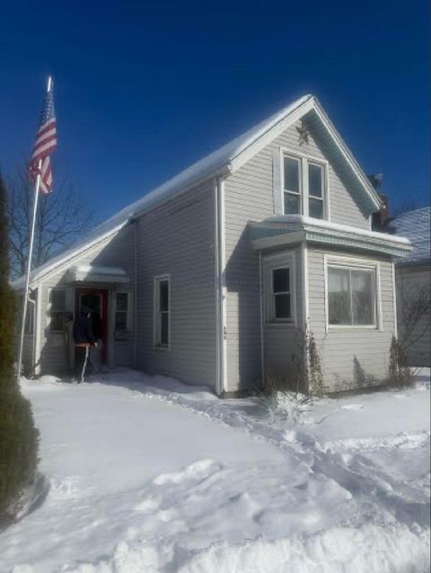 Photo of 640 Orange Street, Coshocton, OH 43812 (MLS # 226003581)