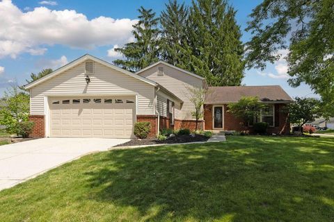 Photo of 514 Hawthorne Place, Reynoldsburg, OH 43068 (MLS # 226017251)
