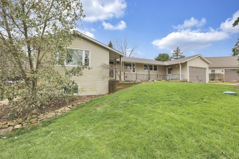 Homes For Sale - 11138 York Road<br/> Baltimore, OH 43105