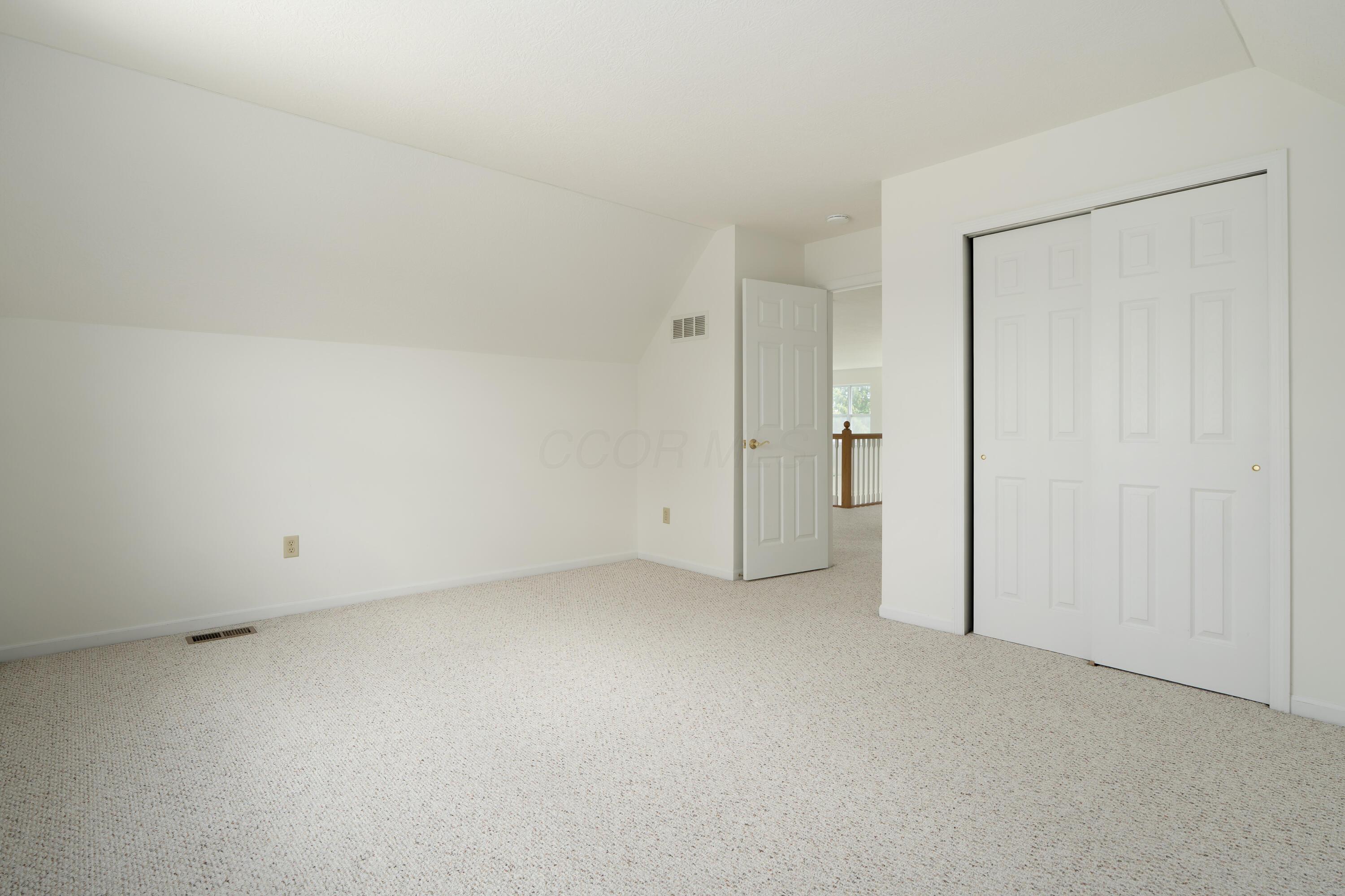 3899 Hampshire Avenue, Powell, Ohio image 36