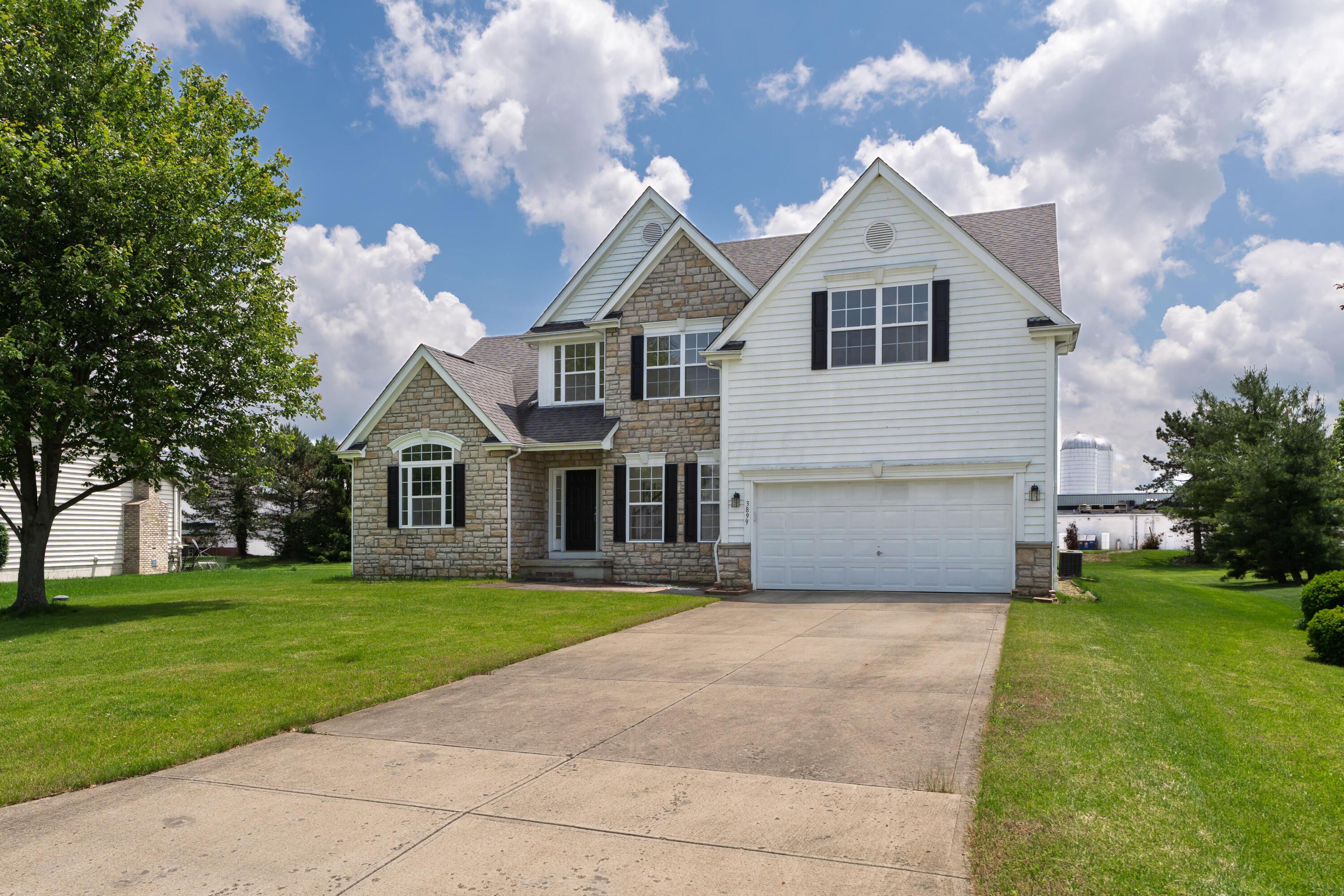 3899 Hampshire Avenue, Powell, Ohio image 2
