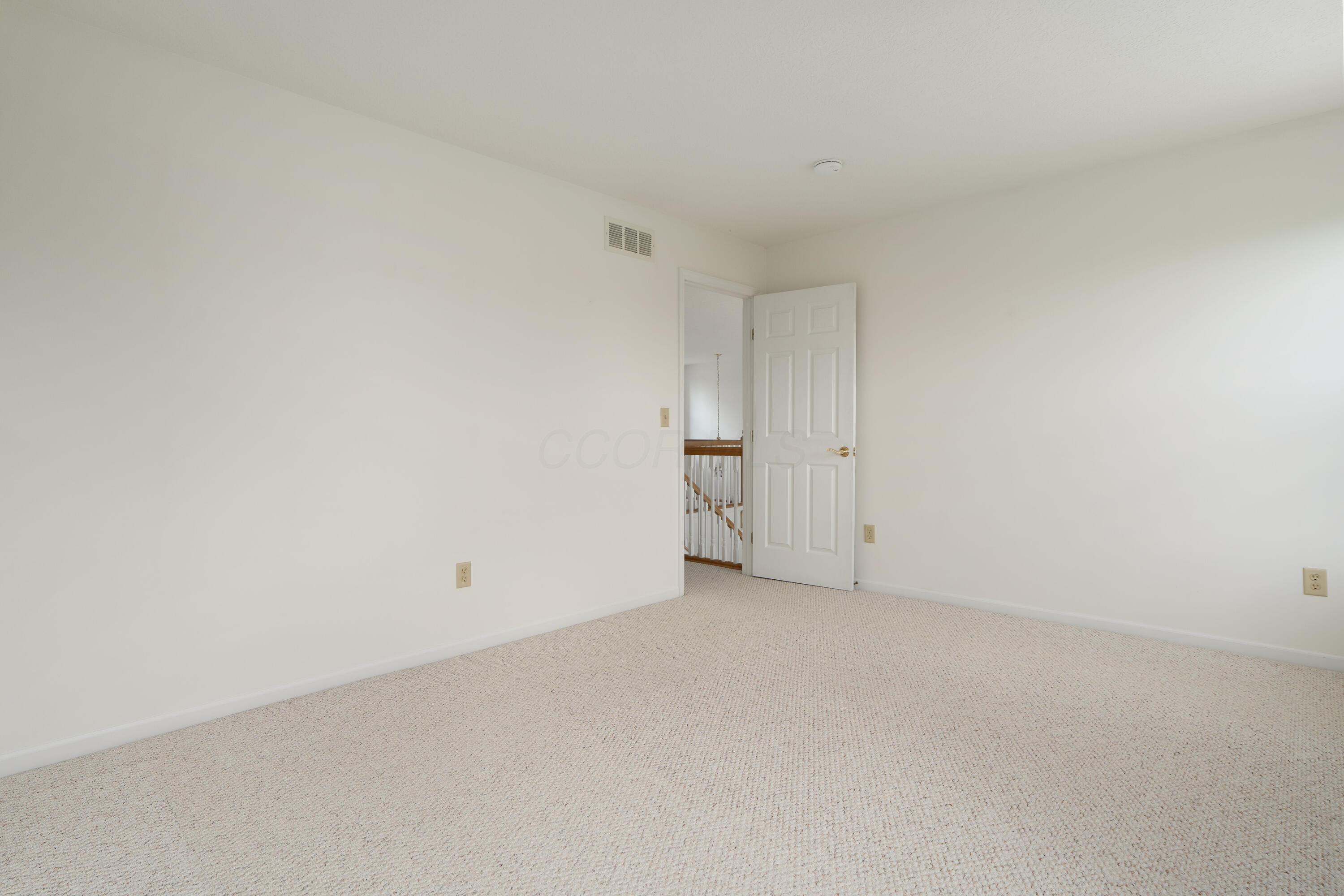 3899 Hampshire Avenue, Powell, Ohio image 32
