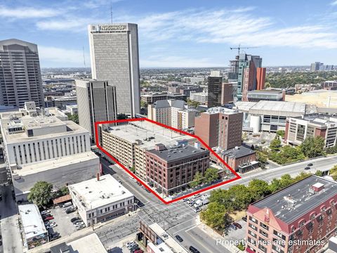 Photo of 78 E Chestnut Street 507 #507, Columbus, OH 43215 (MLS # 225035738)