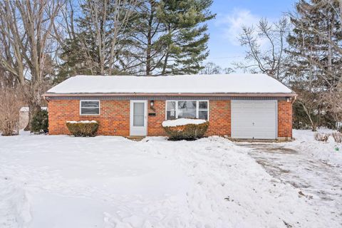 Photo of 2942 Arrowhead Court, Columbus, OH 43232 (MLS # 226003674)