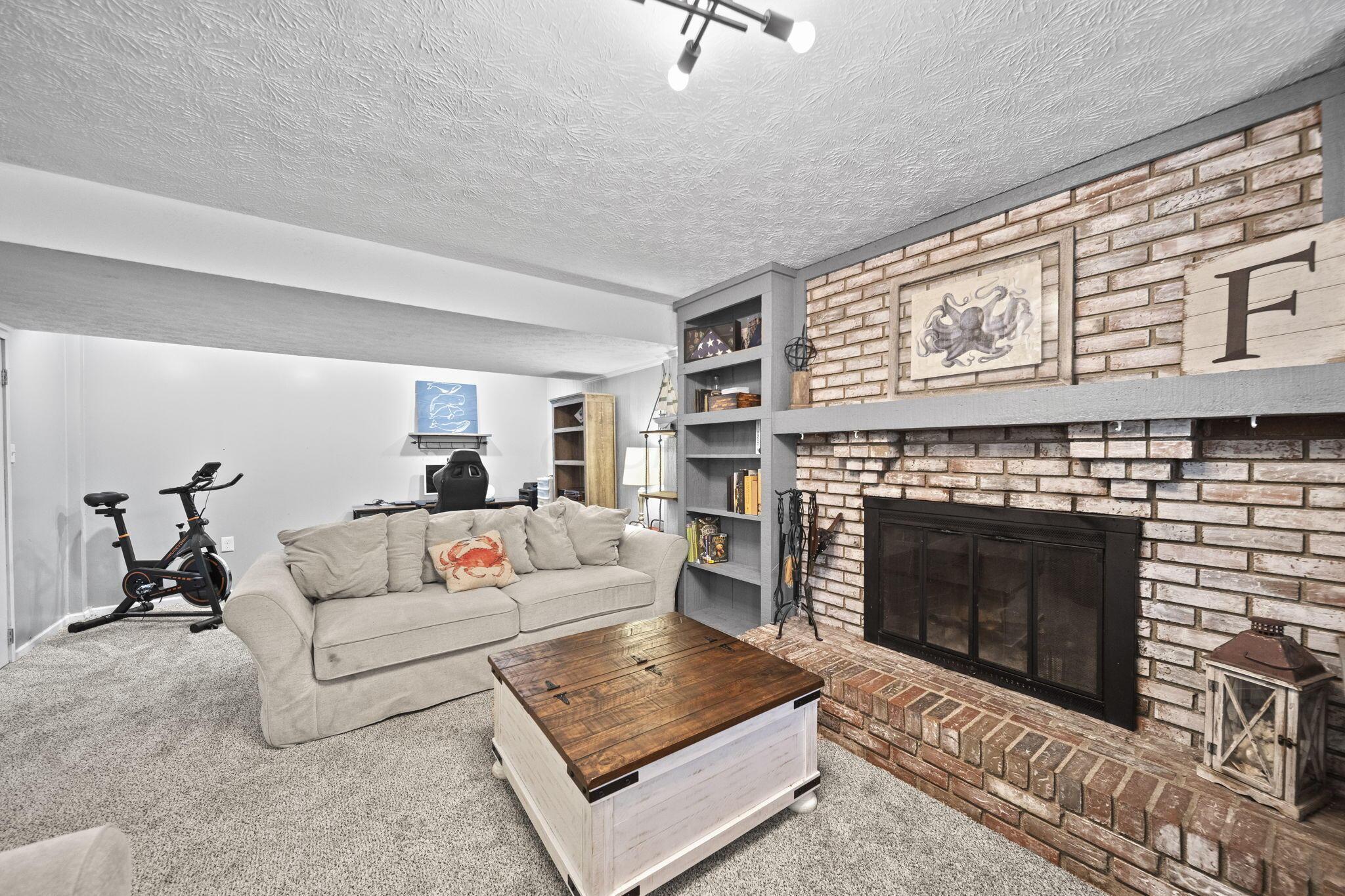 6488 Woodthrush Drive