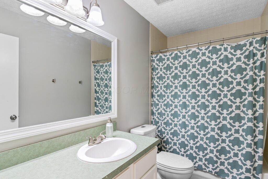2848 Wynneleaf Street, Hilliard, Ohio image 28