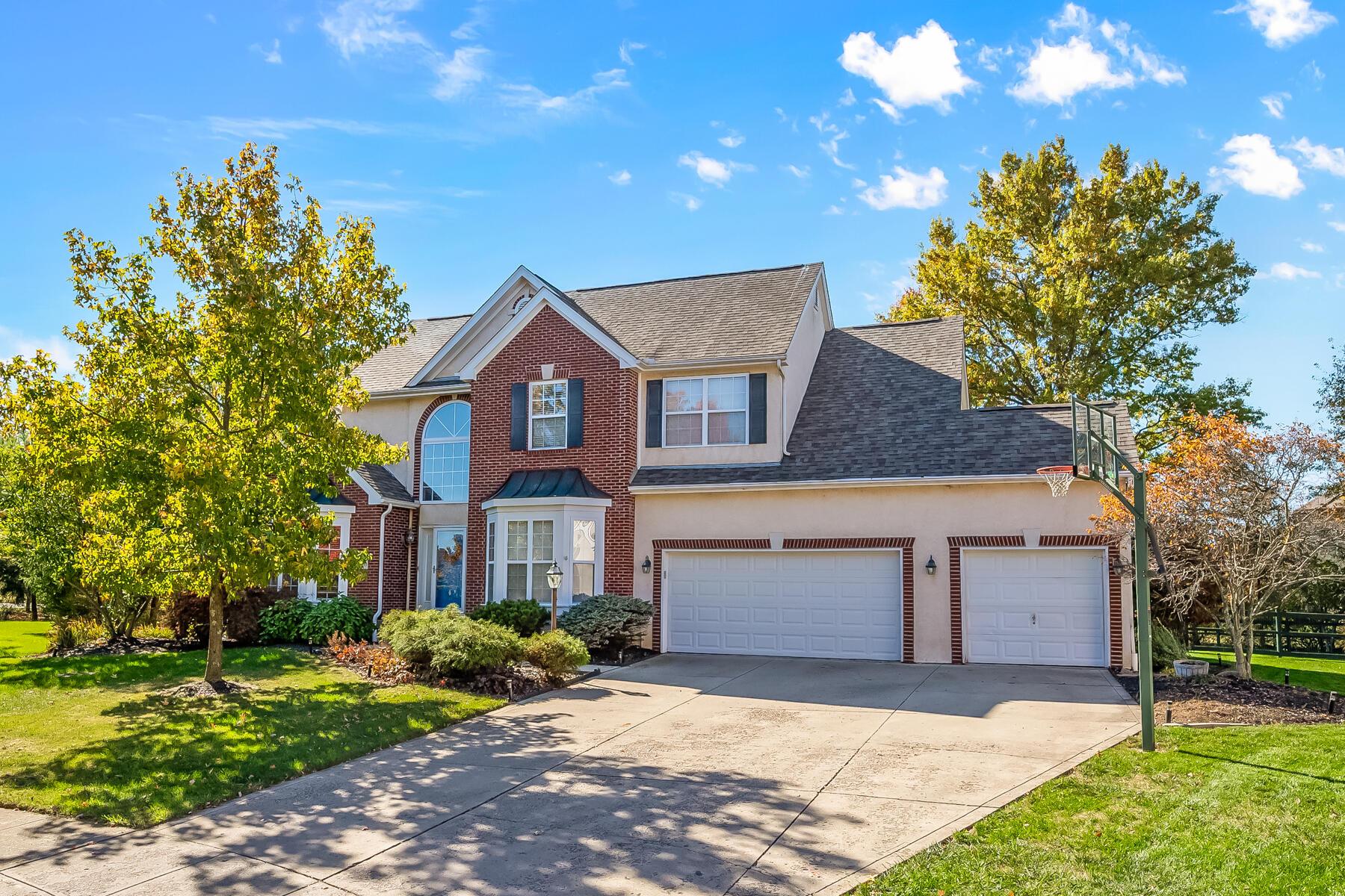 9000 Francine Lane, Powell, Ohio image 2
