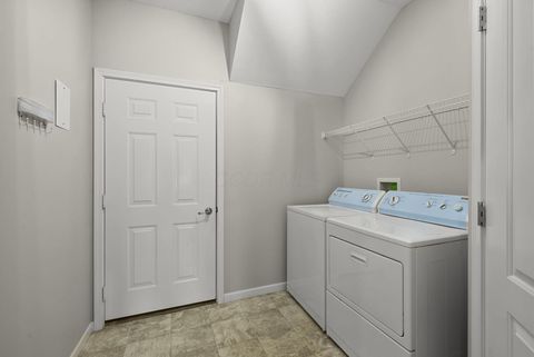 Tiny photo for 5901 Blackbird Way, Lewis Center, OH 43035 (MLS # 225045566)