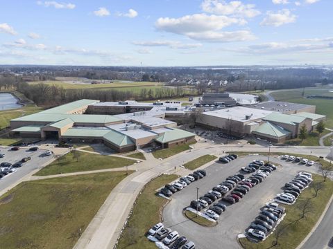 Tiny photo for 5901 Blackbird Way, Lewis Center, OH 43035 (MLS # 225045566)