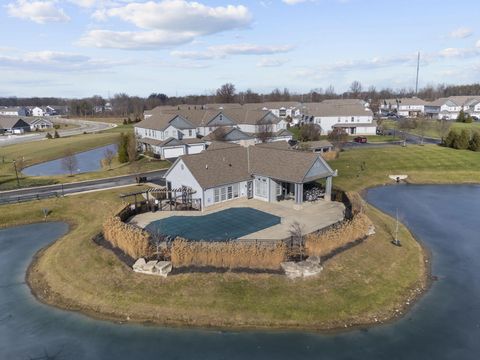 Tiny photo for 5901 Blackbird Way, Lewis Center, OH 43035 (MLS # 225045566)