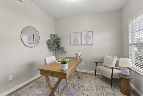 Tiny photo for 5901 Blackbird Way, Lewis Center, OH 43035 (MLS # 225045566)