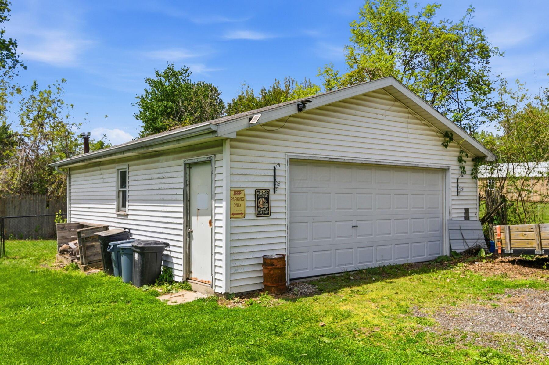 1509 White Oaks Road