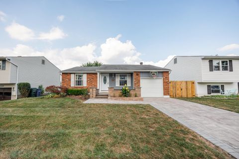 Photo of 2154 Drumlin Drive, Grove City, OH 43123 (MLS # 225026087)