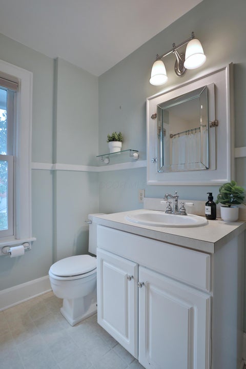 Tiny photo for 239 Chatham Road, Columbus, OH 43214 (MLS # 226036312)