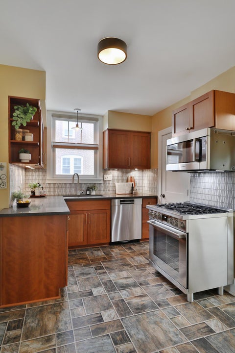 Tiny photo for 239 Chatham Road, Columbus, OH 43214 (MLS # 226036312)