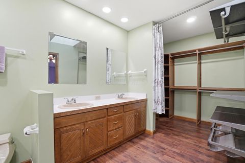 Tiny photo for 900 Amity Road, Galloway, OH 43119 (MLS # 225041008)