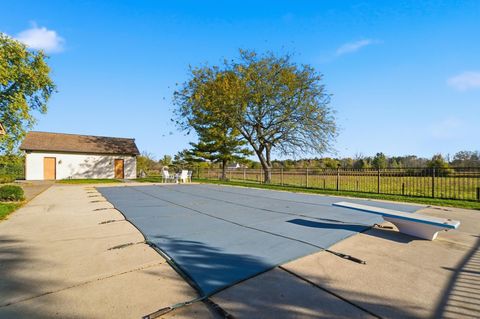 Tiny photo for 900 Amity Road, Galloway, OH 43119 (MLS # 225041008)