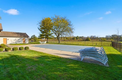 Tiny photo for 900 Amity Road, Galloway, OH 43119 (MLS # 225041008)