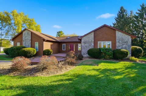 Tiny photo for 900 Amity Road, Galloway, OH 43119 (MLS # 225041008)