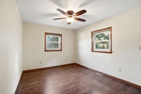 Tiny photo for 900 Amity Road, Galloway, OH 43119 (MLS # 225041008)