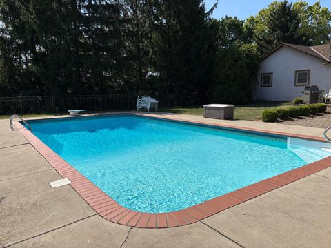 Tiny photo for 900 Amity Road, Galloway, OH 43119 (MLS # 225041008)