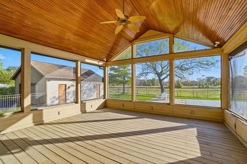 Tiny photo for 900 Amity Road, Galloway, OH 43119 (MLS # 225041008)