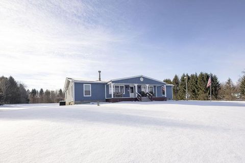 Tiny photo for 3043 Dutch Lane Road NW, Johnstown, OH 43031 (MLS # 226000613)