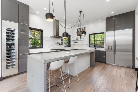 Tiny photo for 93 Ottar Alley, Columbus, OH 43201 (MLS # 226013119)