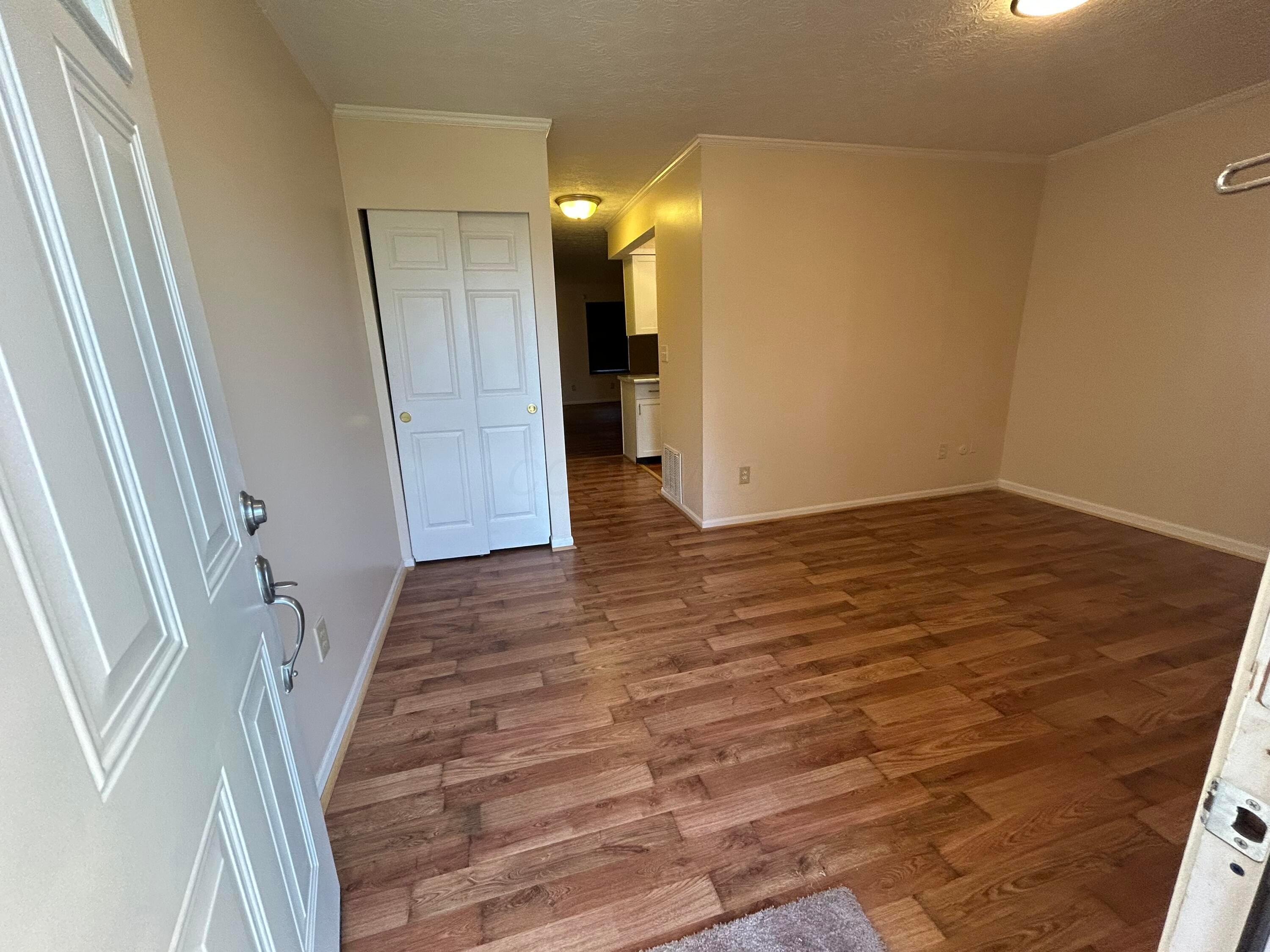 2696 Petzinger Road, Columbus, Ohio image 2