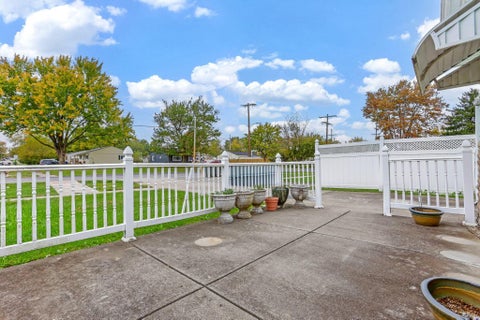 Tiny photo for 2992 Fairwood Avenue, Columbus, OH 43207 (MLS # 226039585)