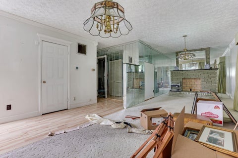 Tiny photo for 2992 Fairwood Avenue, Columbus, OH 43207 (MLS # 226039585)