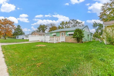 Tiny photo for 2992 Fairwood Avenue, Columbus, OH 43207 (MLS # 226039585)