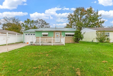 Tiny photo for 2992 Fairwood Avenue, Columbus, OH 43207 (MLS # 226039585)