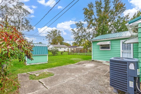 Tiny photo for 2992 Fairwood Avenue, Columbus, OH 43207 (MLS # 226039585)