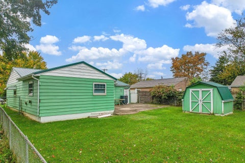 Tiny photo for 2992 Fairwood Avenue, Columbus, OH 43207 (MLS # 226039585)