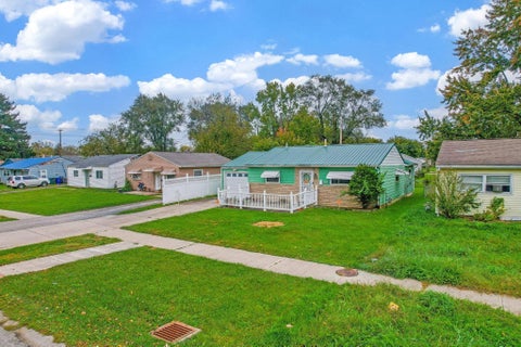 Tiny photo for 2992 Fairwood Avenue, Columbus, OH 43207 (MLS # 226039585)