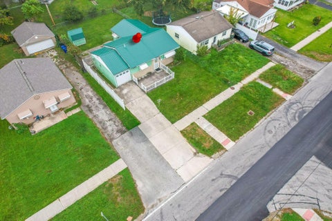 Tiny photo for 2992 Fairwood Avenue, Columbus, OH 43207 (MLS # 226039585)