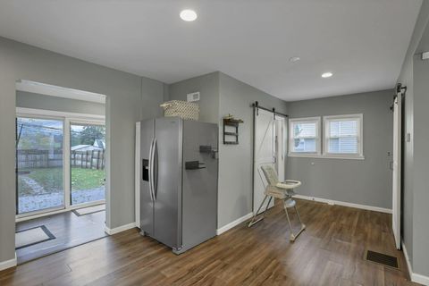 Tiny photo for 392 Arlington Avenue, Newark, OH 43055 (MLS # 225045180)