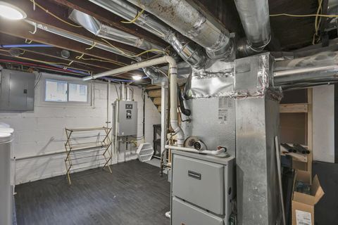 Tiny photo for 392 Arlington Avenue, Newark, OH 43055 (MLS # 225045180)